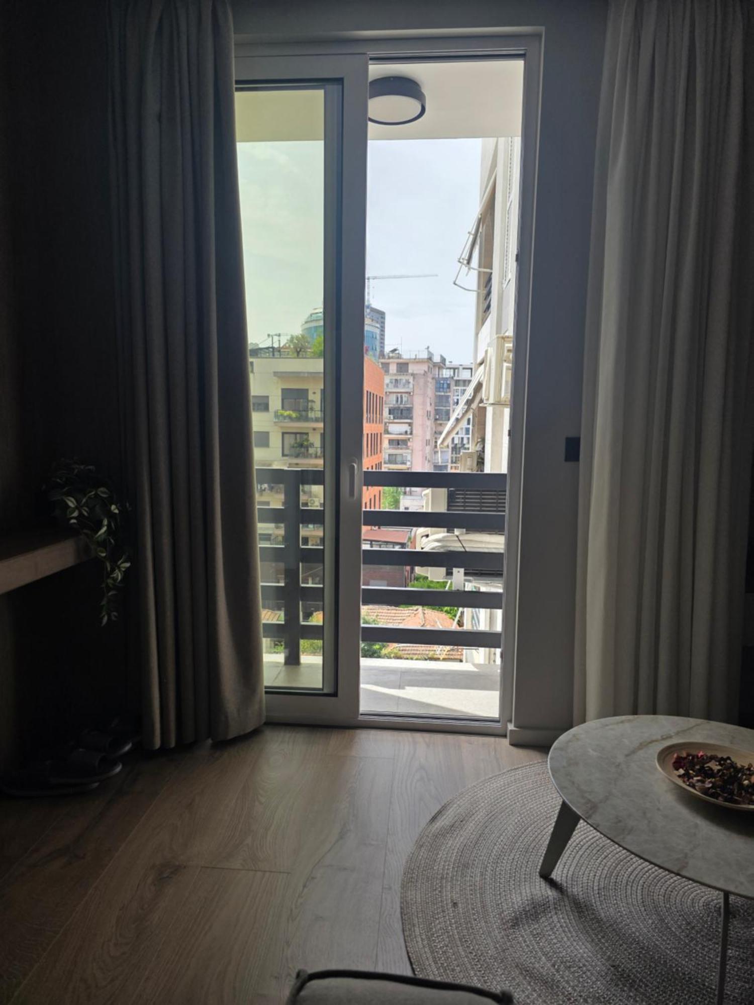 Two Steps Apartments Tirana Buitenkant foto